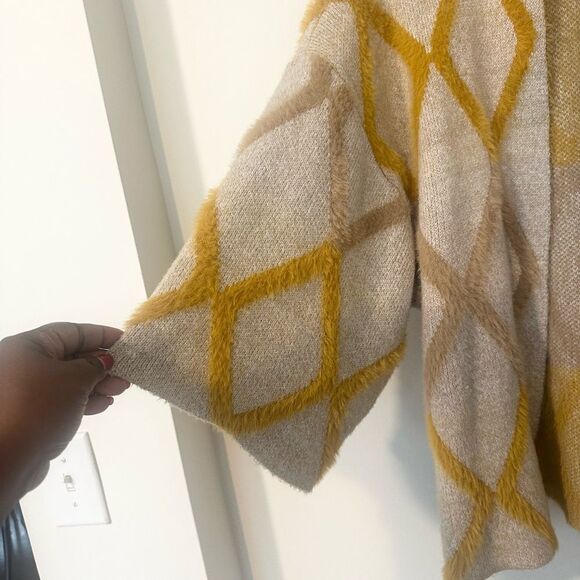 Kori Open Front Geometric raised Design Cardigan Sweater S/M - Picture 4 of 8